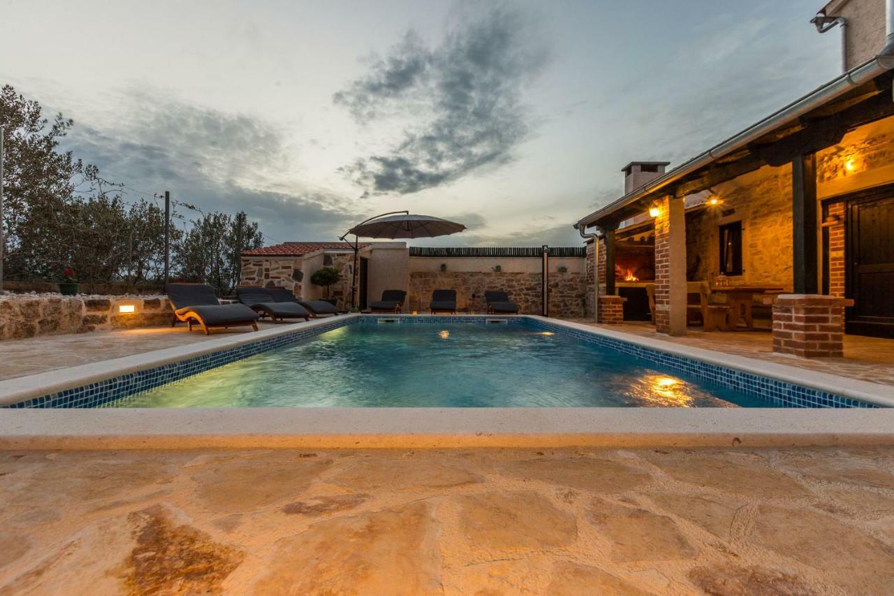 Villa Mia Sukosan Ngoại thất bức ảnh