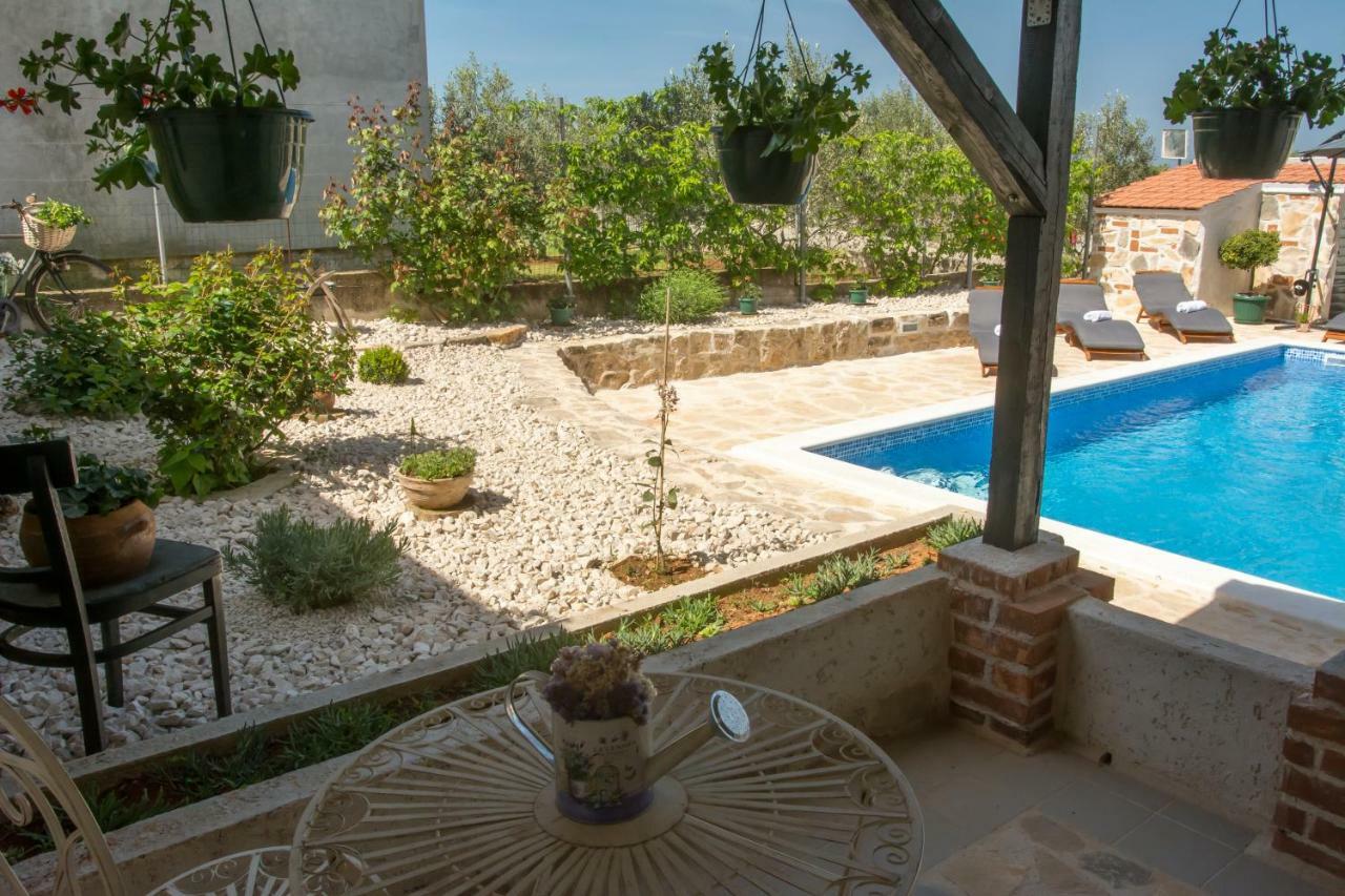 Villa Mia Sukosan Ngoại thất bức ảnh